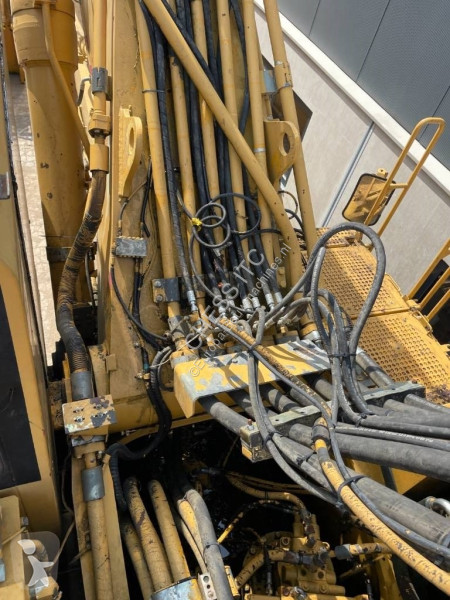 Escavatore Caterpillar UHD -- 31.5 mtr --...