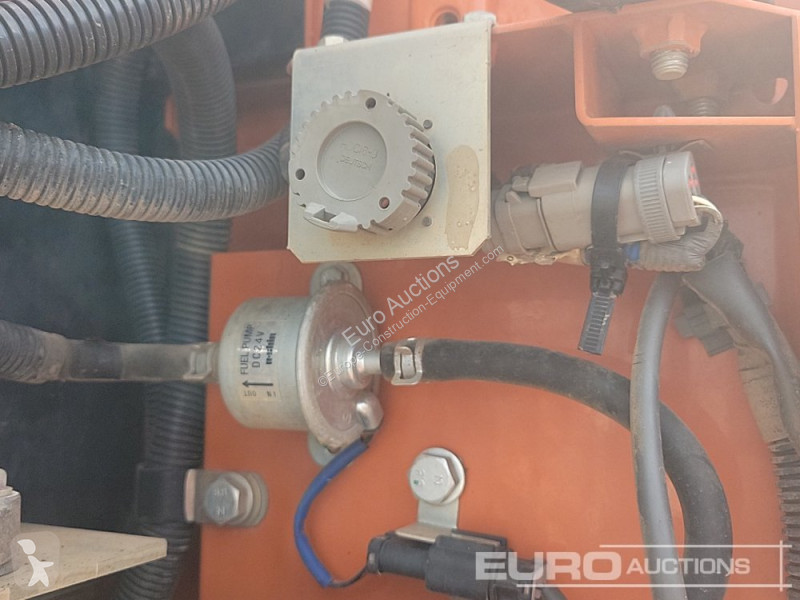 Escavatore Hitachi B-6