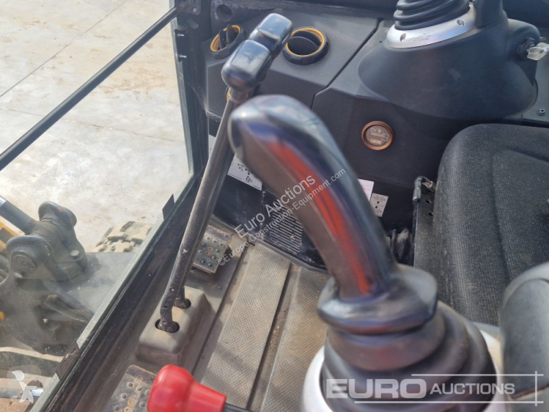 Escavatore JCB 16C-1