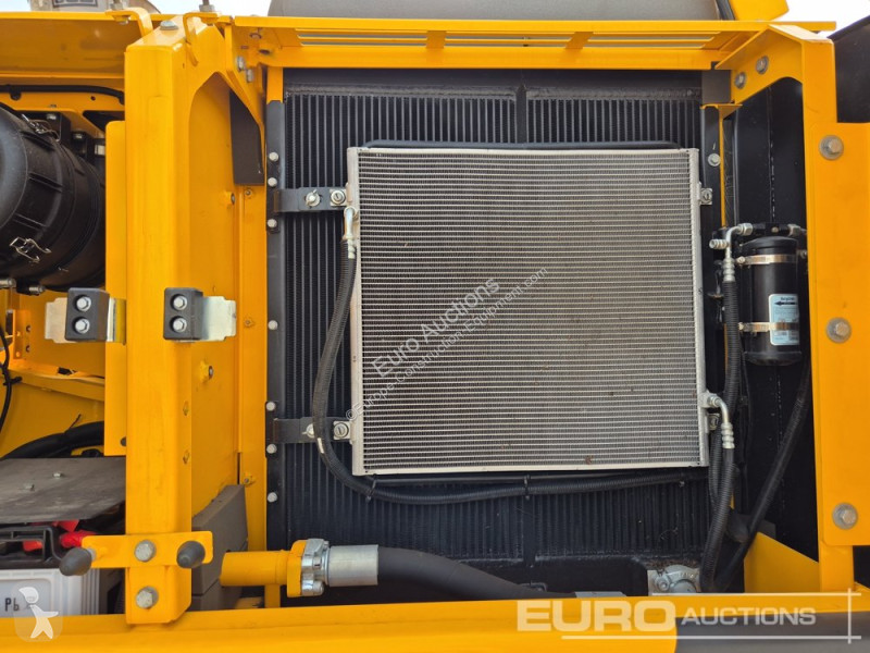 جرافة JCB JS215LC