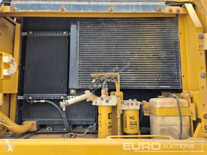 Escavatore Caterpillar 2