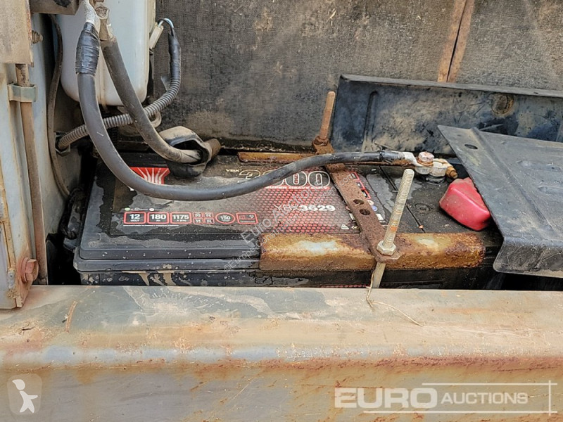 Escavadora Hitachi ZX210LC-3