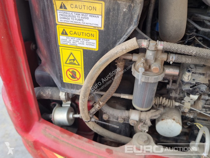 Escavadora Takeuchi TB216