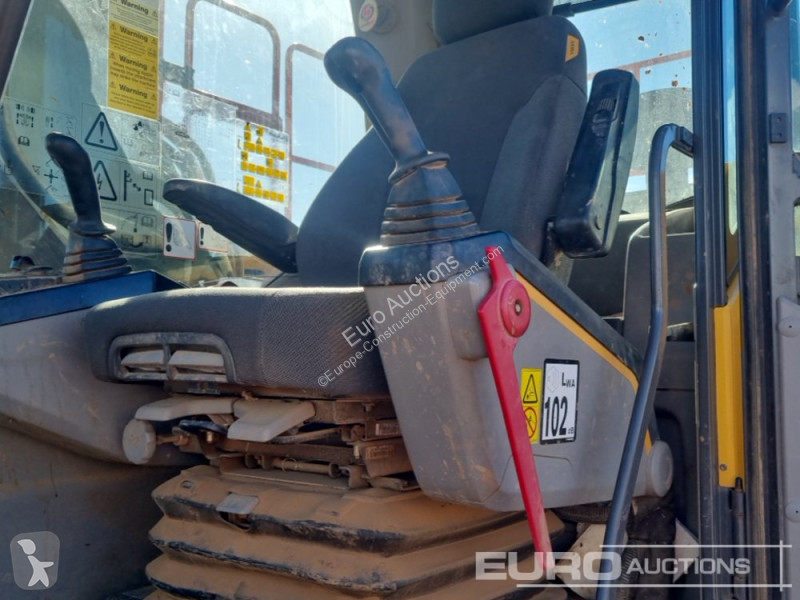 Excavator Volvo EC200EL