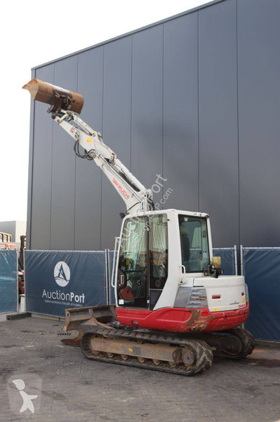 Escavatore Takeuchi