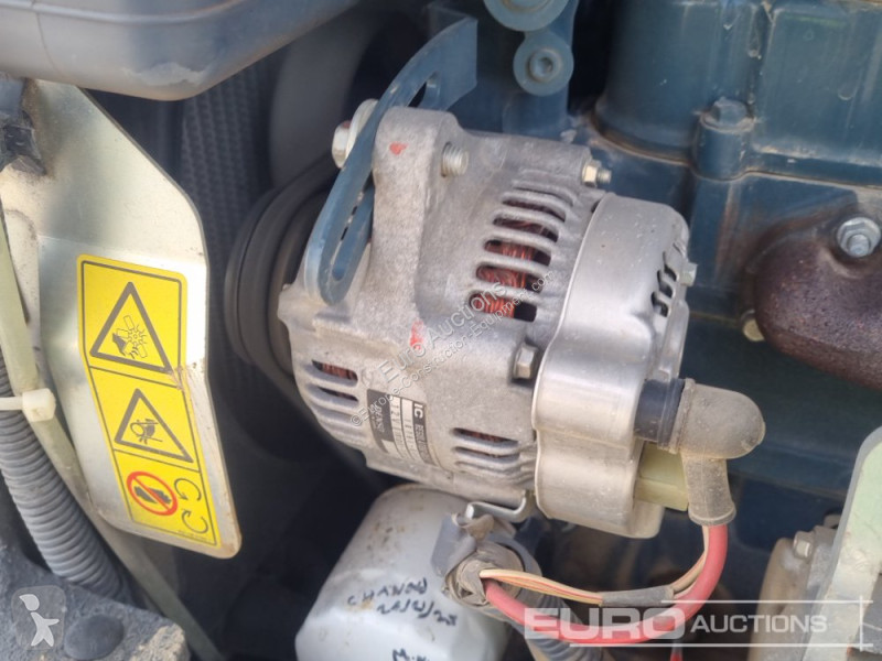 Lopatový nakládač Kubota KX015-4
