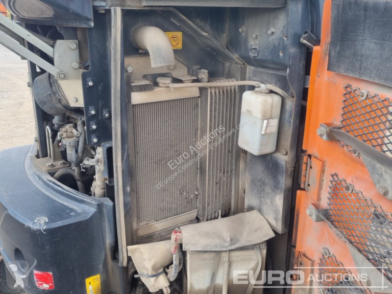 Excavadora Hitachi ZX26U-5A CLR