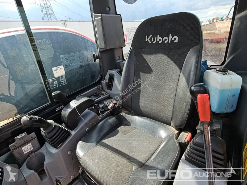 Lopatový nakládač Kubota U48-4