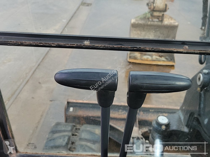 جرافة Bobcat