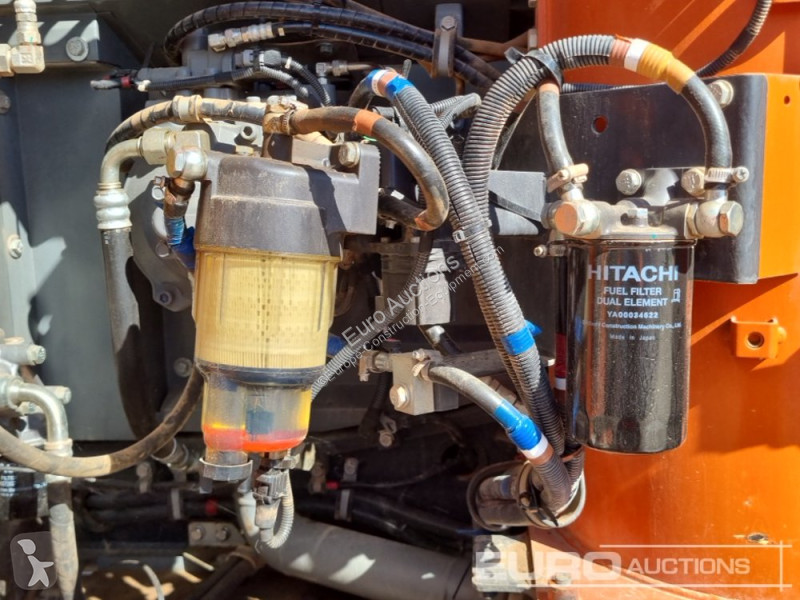 Excavadora Hitachi -7