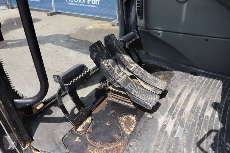 Escavatore Liebherr R922