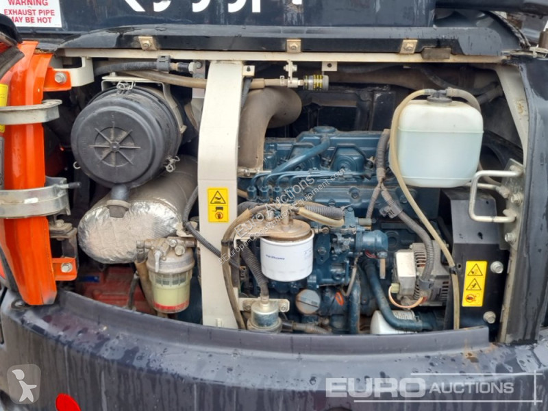 Lopatový nakládač Kubota U48-4