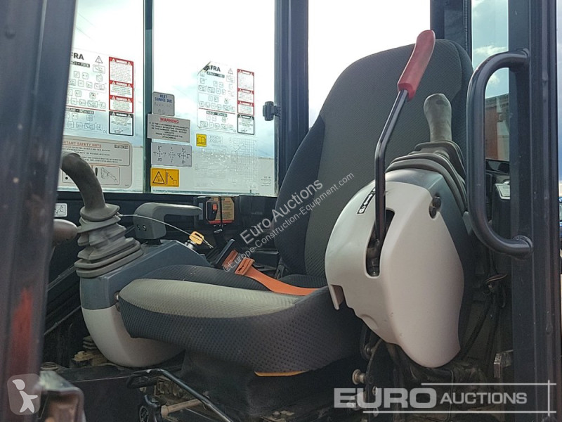 Lopatový nakládač Hitachi ZX26U-6 CR