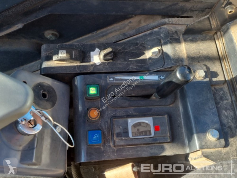 Lopatový nakládač Hitachi ZX26U-5A CLR
