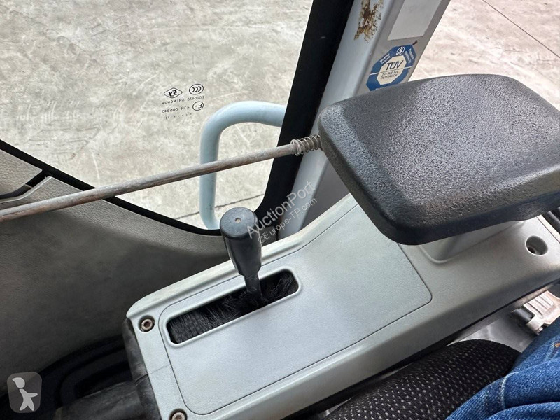 Skovel Neuson 6003
