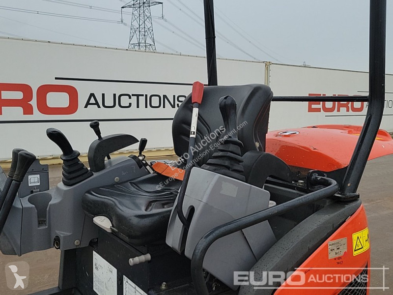 Lopatový nakládač Kubota KX015-4