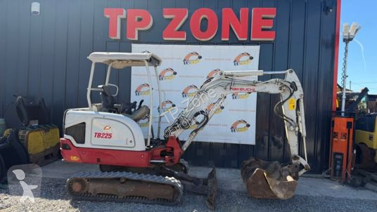 جرافة Takeuchi tb225 voies variables à 23 900 € ht