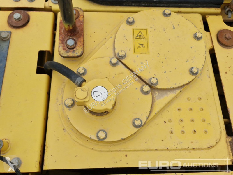 Rýpadlo Komatsu 10