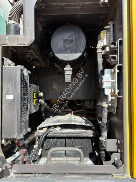 Pelle Volvo 250 ENL (Two buckets)