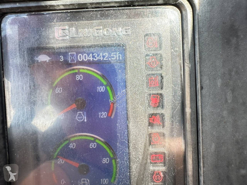 Escavadora LiuGong CLG906E