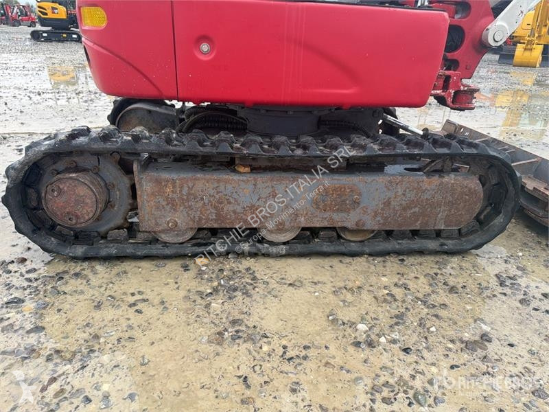 Экскаватор Takeuchi TB210R Mini Excavator