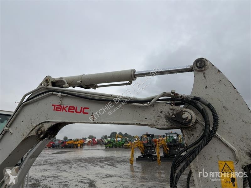 Экскаватор Takeuchi Mini Excavator