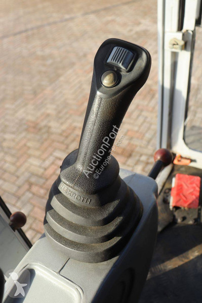 جرافة Neuson 6503