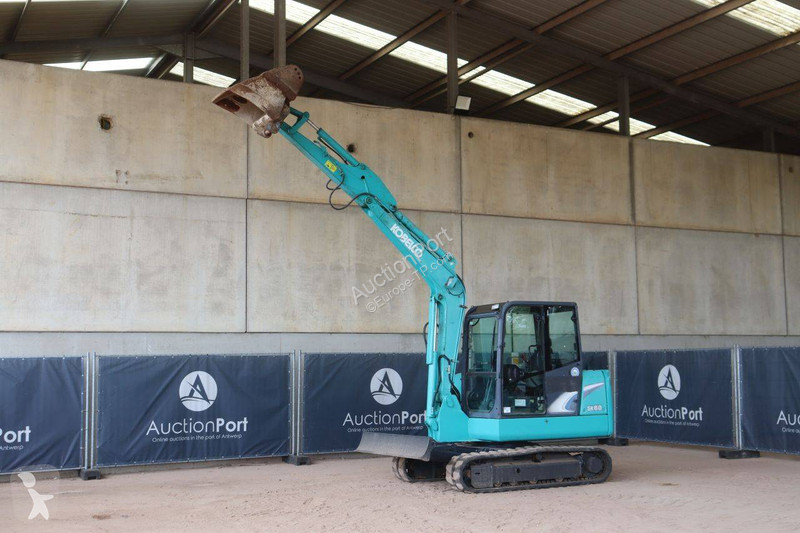 جرافة Kobelco 8