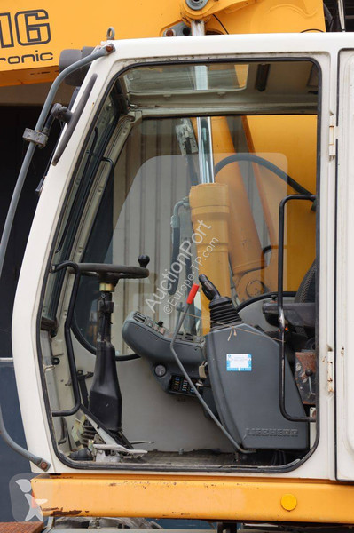 جرافة Liebherr