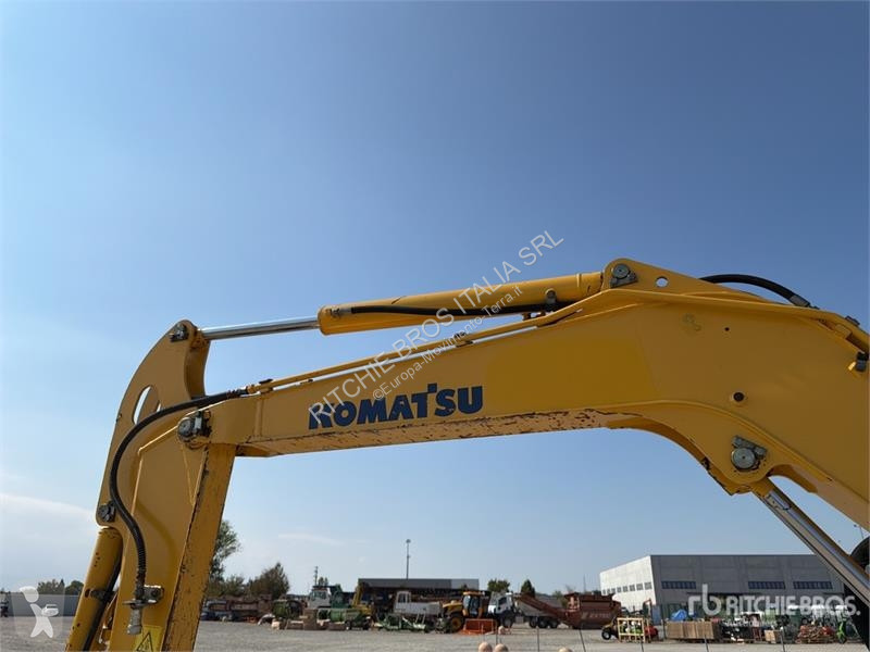 جرافة Komatsu