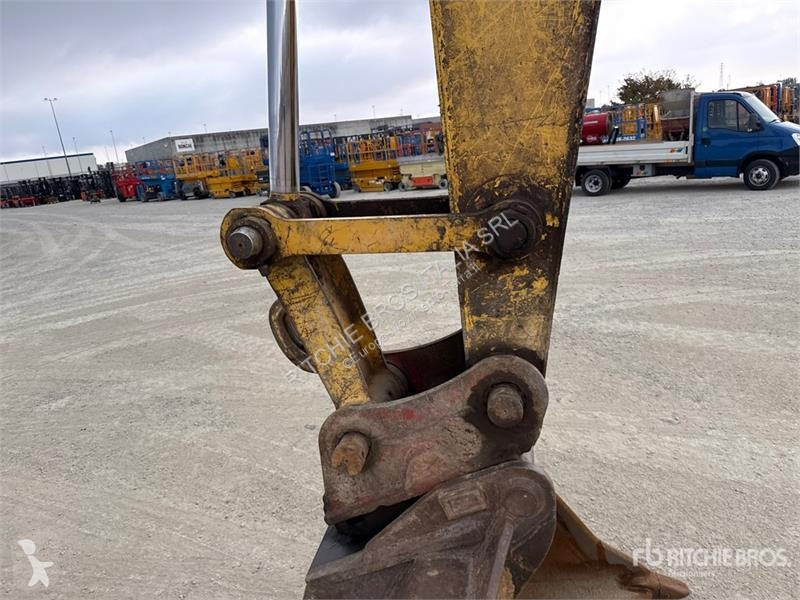Skovel New Holland Kobelco E215B Tracked Excavator
