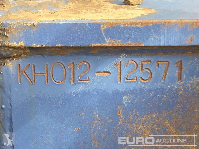 Pelle Kubota KH-012