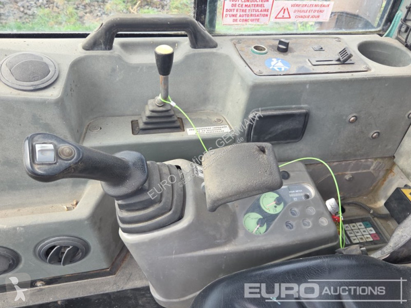 Excavadora Yanmar ViO33U