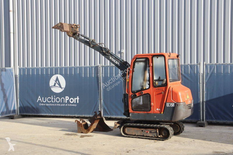 Pelle Volvo EC15B