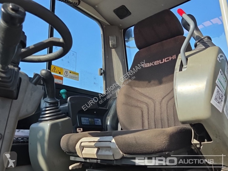 Pelle Takeuchi TB295W