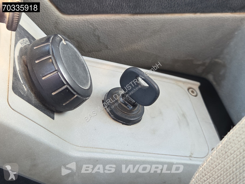 جرافة Wacker Neuson Powertilt