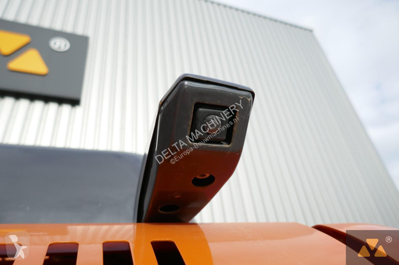 Escavadora Hitachi -7