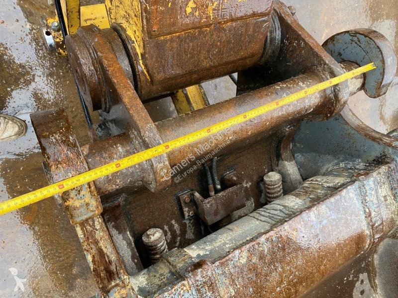 Escavatore Caterpillar NVT
