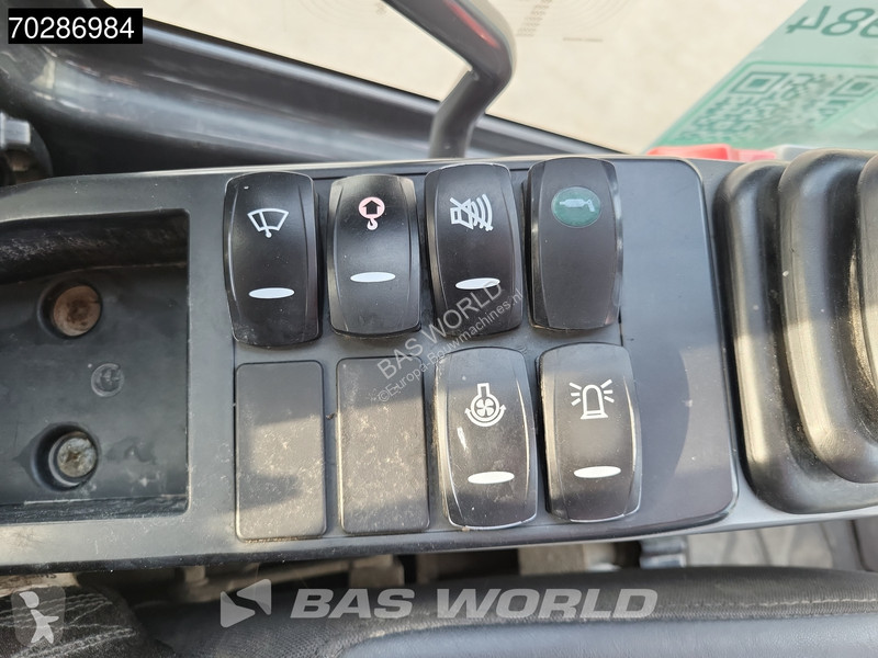 Lopatový nakládač Doosan -7