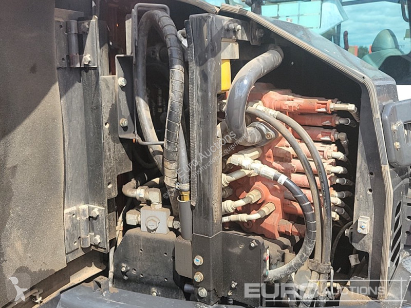 Escavatore Hitachi B-6