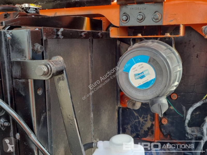 Escavatore Doosan DS80-7C