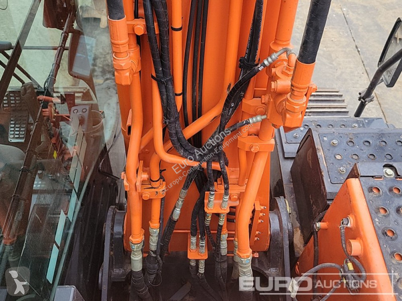 Excavadora Hitachi -6
