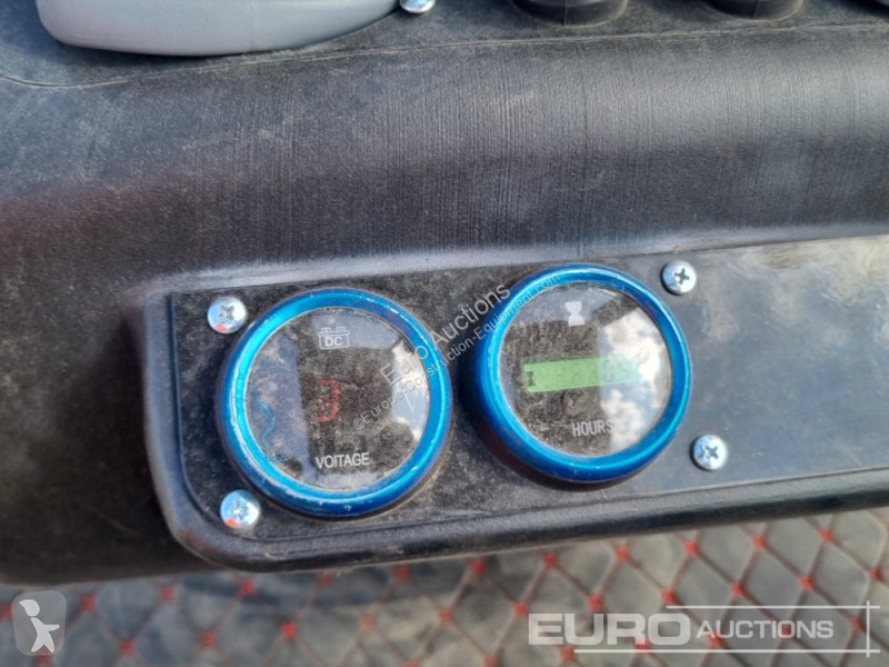 Escavadora JPC HT12
