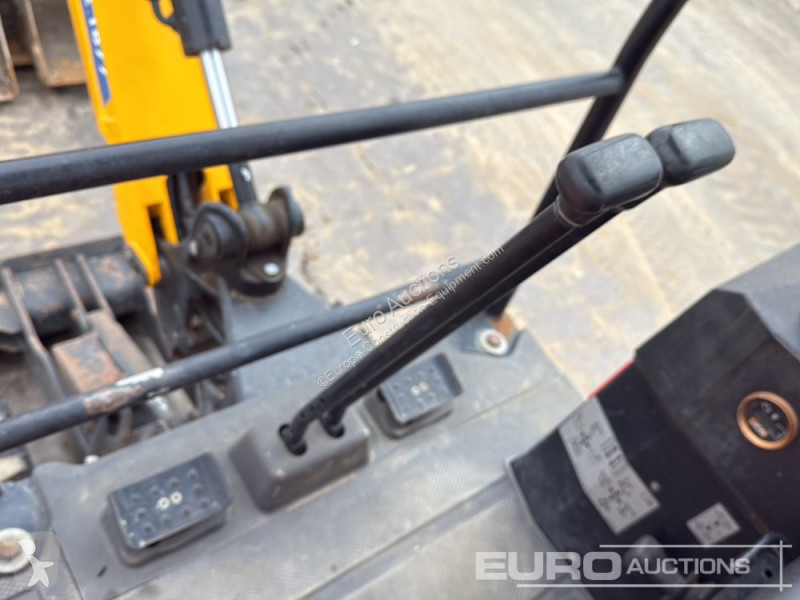جرافة JCB 16C-1