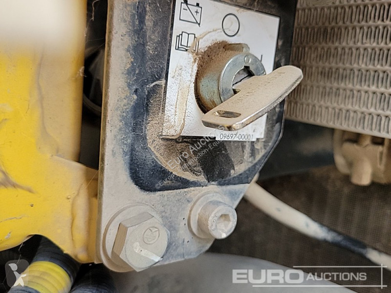 Escavatore Komatsu PC138US-11