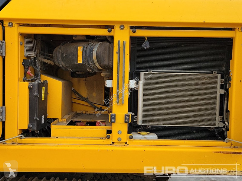 جرافة JCB 220XLC