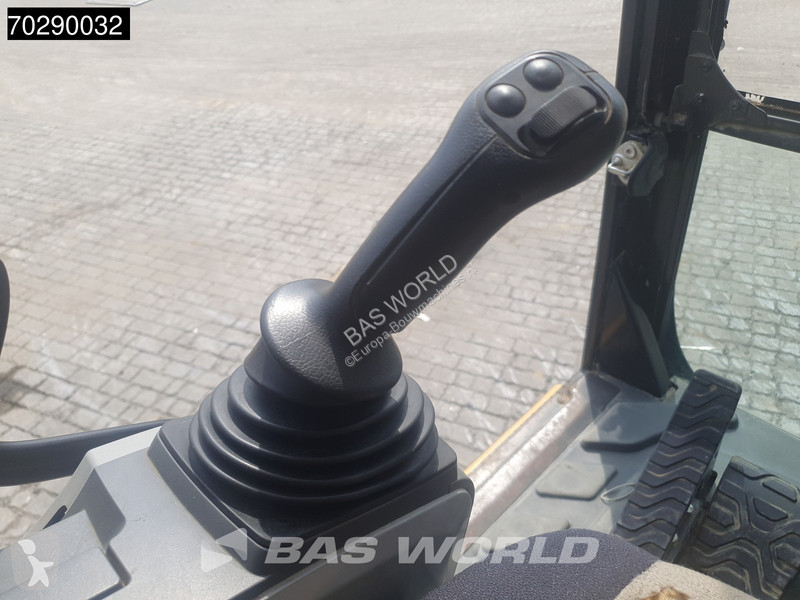Graafmachine Caterpillar 325 F L