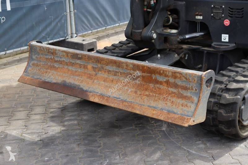 جرافة Bobcat E34