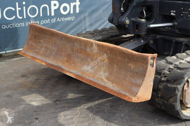 جرافة Bobcat E55