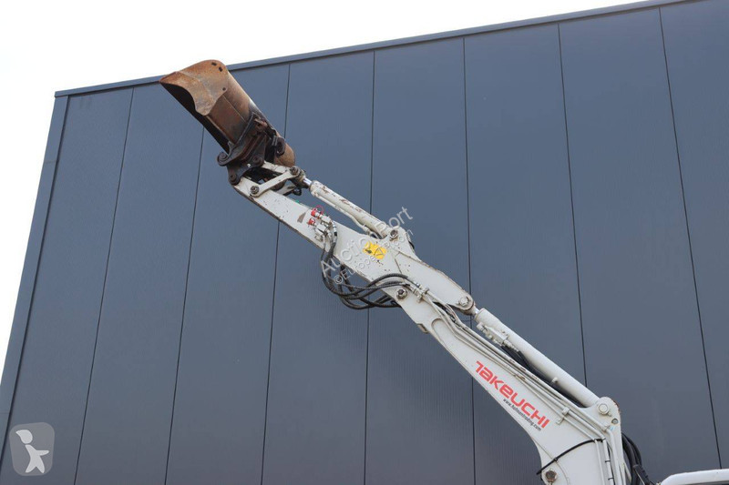 Escavatore Takeuchi